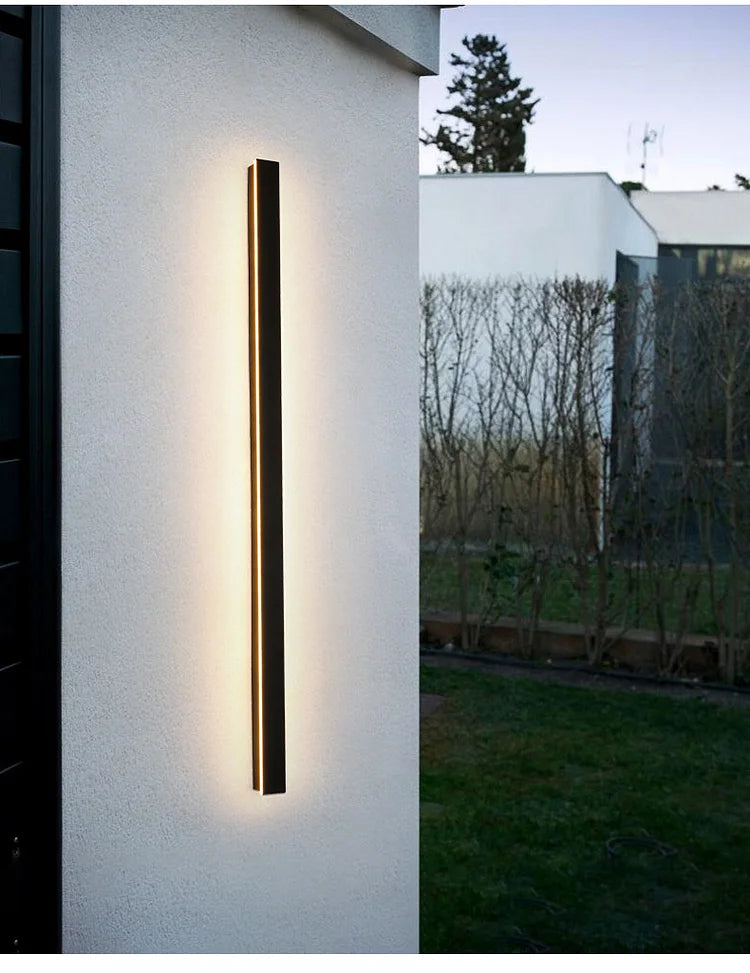 Minimalist long bar wall light